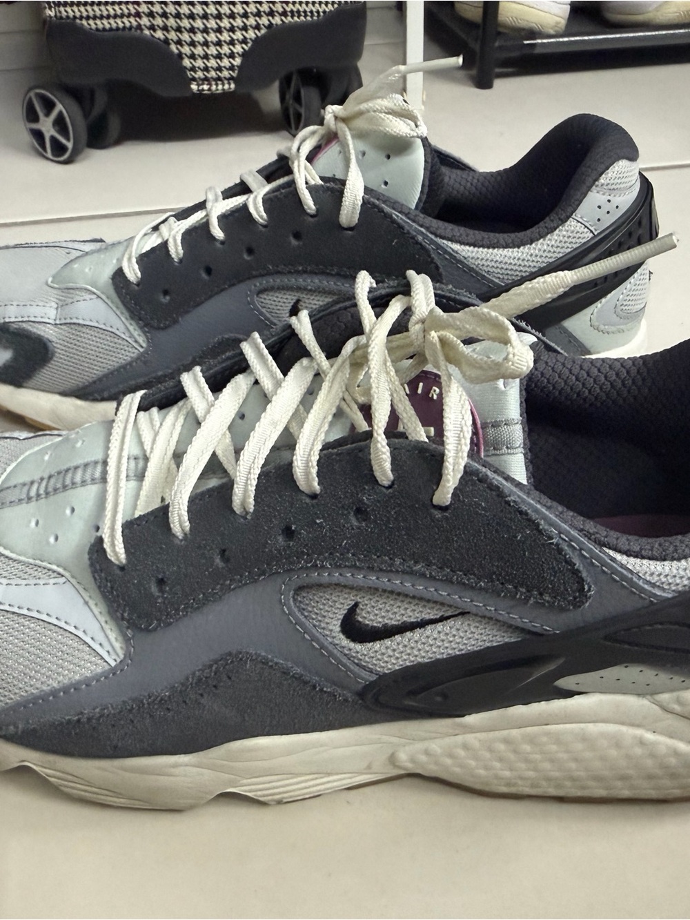 Nike Men’s Gray and White Low-Top Sneakers